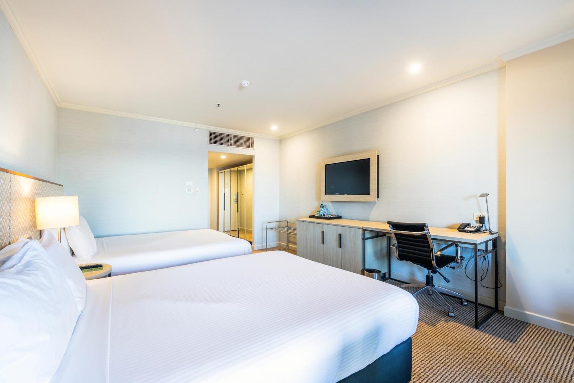 Stamford Grand Adelaide Hotel Glenelg Exterior photo